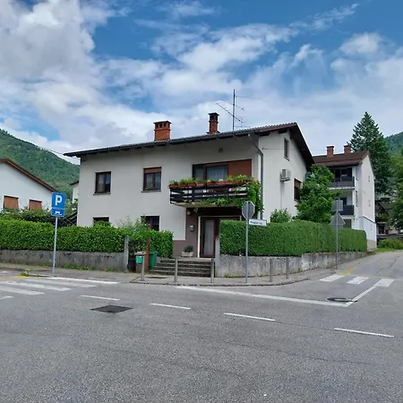 Gravitacija West Tolmin