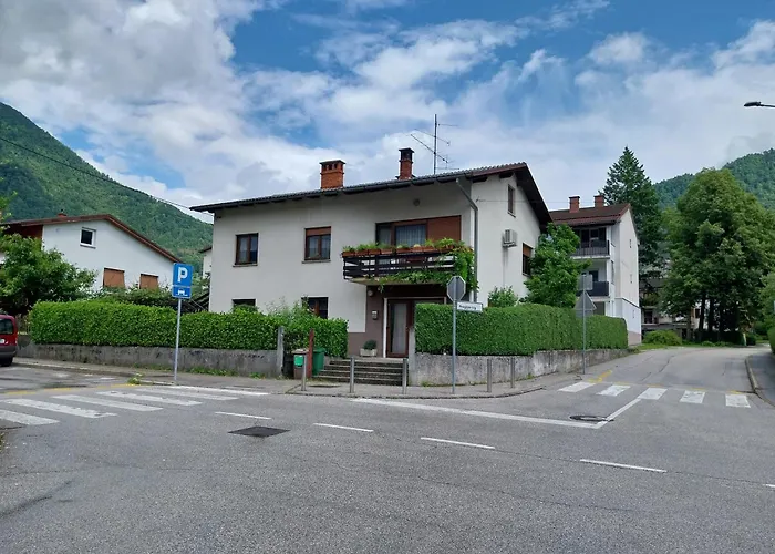 Gravitacija West Tolmin